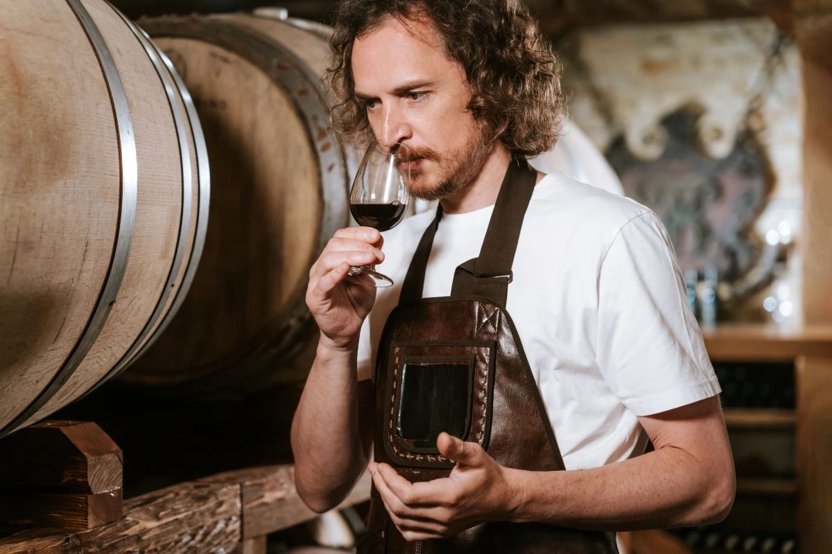 La régulation des prix des coffrets de vin : équilibre entre protection du consommateur et liberté du marché